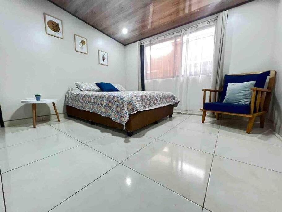 Апартаменты Departamento H Gonzalez 2 Алахуэла Экстерьер фото